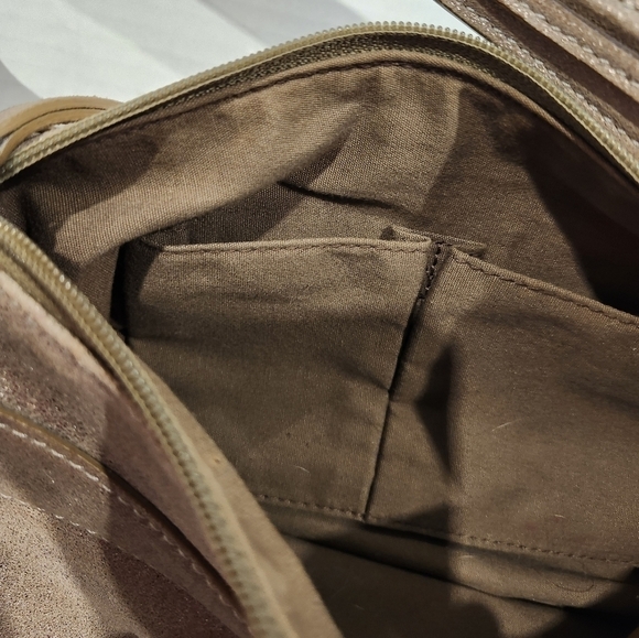 Sondra Roberts Bronze Metallic Bow detail purse Suede Fringe Thick strap - Picture 7 of 8